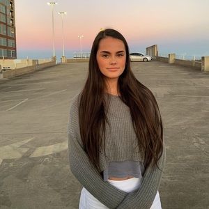 Meet your Posher, Rebecca